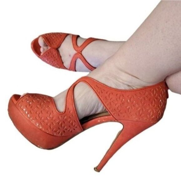 Elle Heels Pumps Stilettos Shoes PLATFORM Peep Toe Women's WOMAN'S Size 6 M - Picture 2 of 16